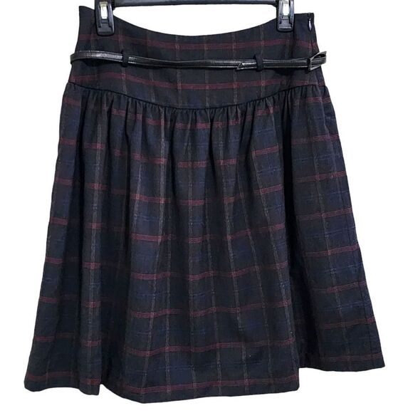 Piazza Sempione Dresses & Skirts - Piazza Sempione plaid wool skirt black & red Sz 8 academia grunge